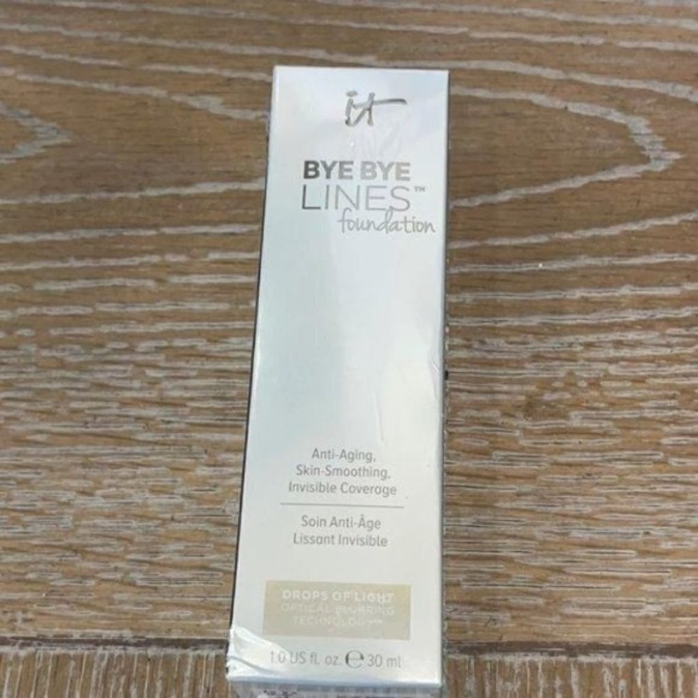 NWT It Cosmetics Bye Bye Lines Foundation Deep